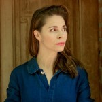 katerina Winterova portrét modra kosile